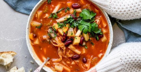 בדיוק לגשם המפתיע: מתכון למרק מינסטרונה