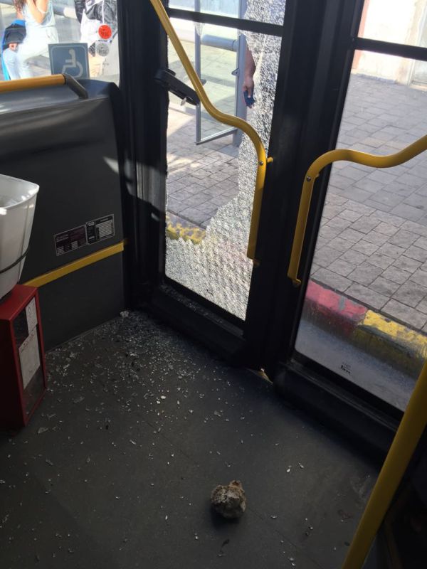 תיעוד: מסתננים מתפרעים בדרום תל אביב • פצוע קשה