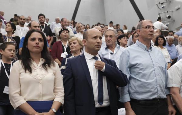 "תיקון הגיוני" או "פחדנות": השינוי של בנט מעורר סערה