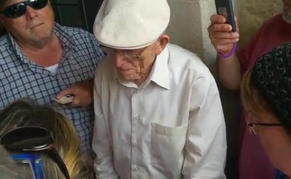 בעיצומו של הפינוי; המפונה במסר חד לסמוטריץ'