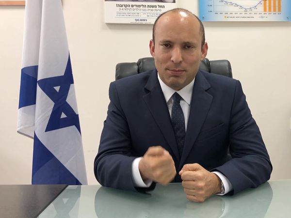 מבטלים את מורשת פירון: השואה חוזרת לבגרות