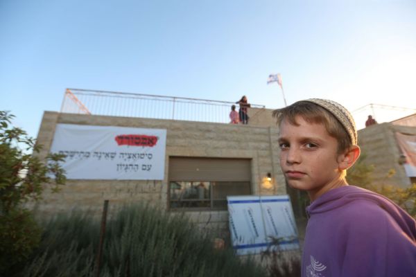 גלריה • היום האחרון לפני הפינוי בנתיב האבות