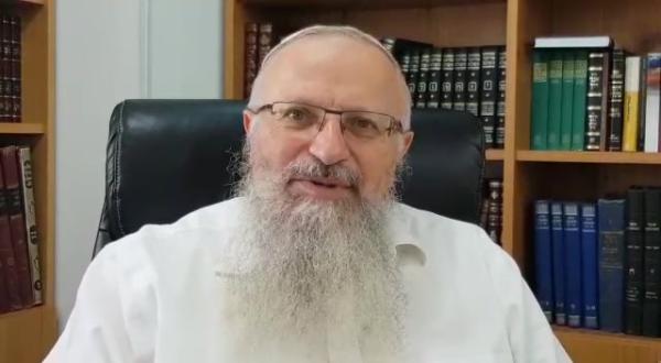 הרב שמואל אליהו: "הגיע הזמן לבקש סליחה". צפו