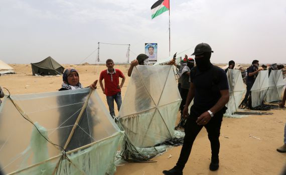 טרור העפיפונים: נתניהו הנחה לקזז כספי פיצויים מהפלסטינים