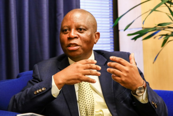 דרום אפריקה: חבר מועצה הושעה על תמיכה בישראל