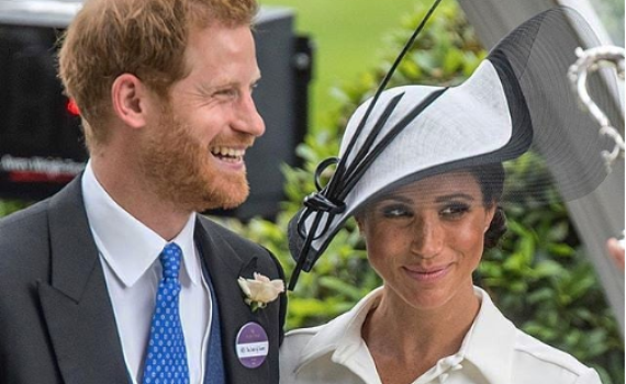 למה כובע? בממלכה הבריטית חוגגים שיק מוגזם