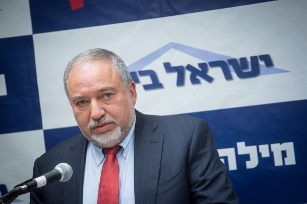 ליברמן על טראמפ: "נאום מרשים במועדון הצבועים"