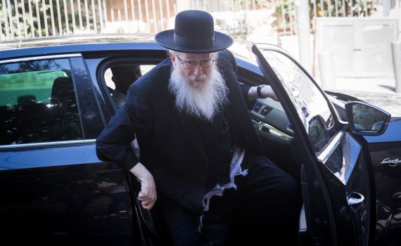 ליצמן: רופא נשלח ליפן, מו"מ לשחרור הישראלים