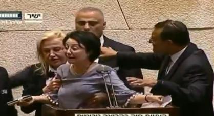 צפו: חנין זועבי נזרקת ממליאת הכנסת