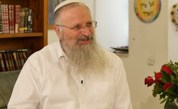 הרב שמואל אליהו חושף: הרגע ששינה אותי. צפו