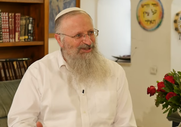 הרב שמואל אליהו חושף: הרגע ששינה אותי. צפו