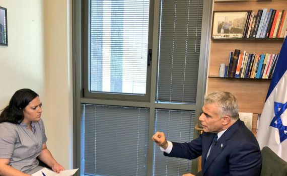 לפיד: "לוקח קולות מבנט; אנחנו אלטרנטיבה לדתיים"