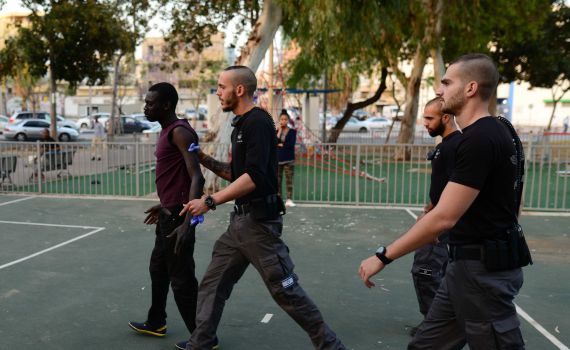 הצעת  חוק: מסתנן שעשה עבירת פשע− יגורש במיידי