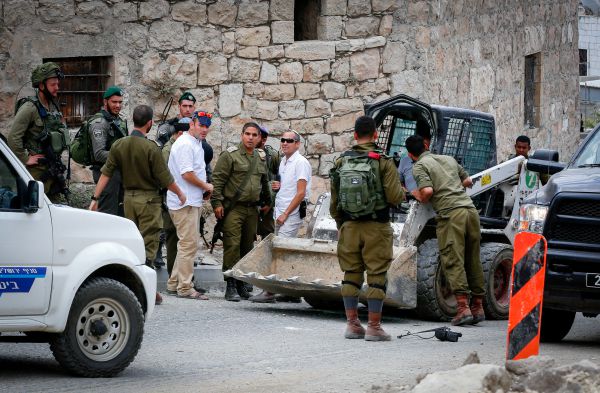 נס בשבת: סוכל פיגוע דריסה בחברון • המחבל נהרג