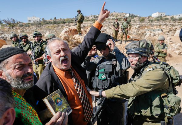 השרים יאשרו את חוק איסור תיעוד של חיילי צה"ל?