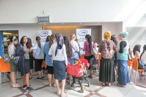 מחוברים לתעשייה: יריד השמה במרכז האקדמי לב