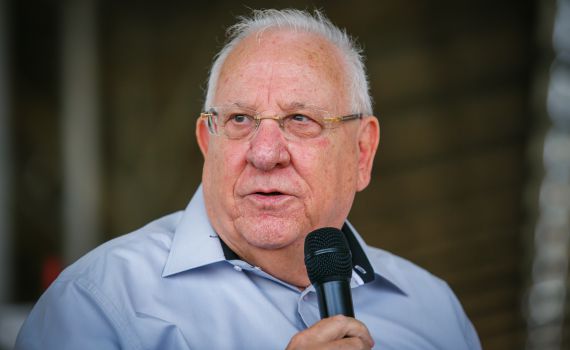 דיווח:ריבלין התקשר לברך את יו"ר הרשות הפלסטינית