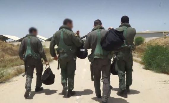 מרגש: הטייס בן ה- 93 נפגש עם הטייסים החדשים. צפו