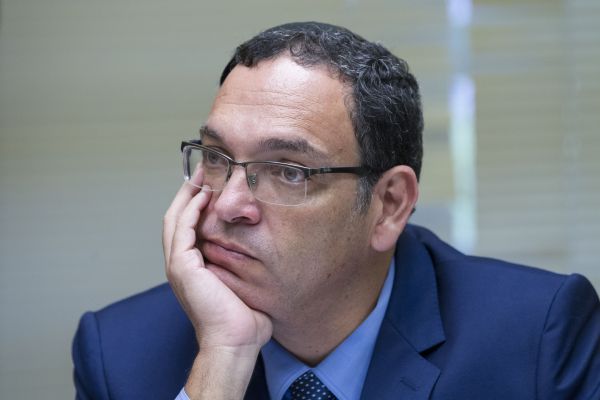 הרב פירון תוקף את 'יש עתיד': תפסיקו לרמות אותנו