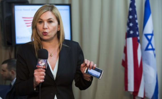 בשידור חי: עימות בין סרבן גט לאשתו. האזינו