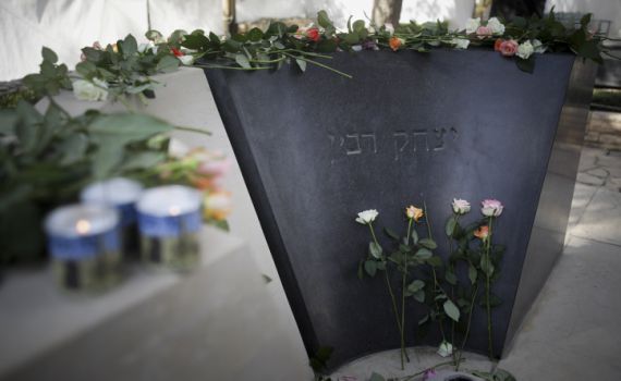 בני"שים סירבו לבקר בקבר רבין ונמלטו מהבסיס