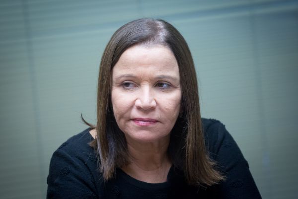 שלי יחימוביץ' למפלגות השמאל: משוגעים,רדו מהגג