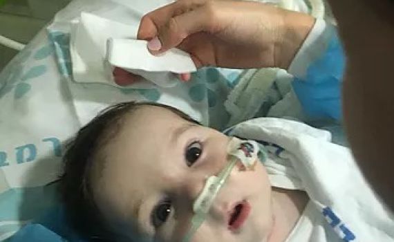 כמה עולים חיים של ילדה בת 4 חודשים?