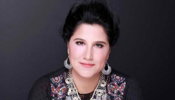 חוזרת לעשות מוזיקה: מורין נהדר בסינגל חדש• צפו