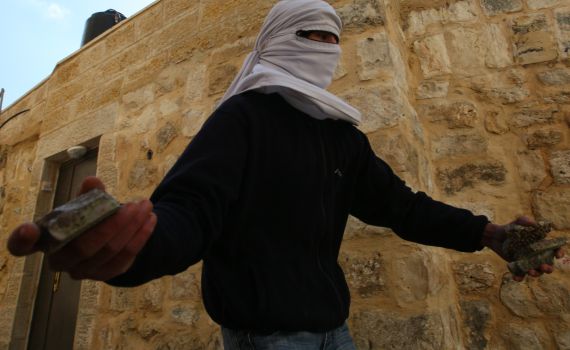 תושב דולב הוכה על ידי שלושה ערבים ונשדד