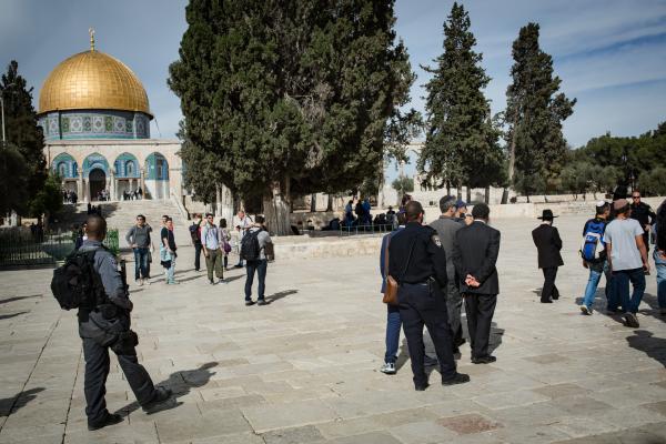 בלבוש אזרחי: שוטרים סיירו בהר הבית לקראת הרמדאן