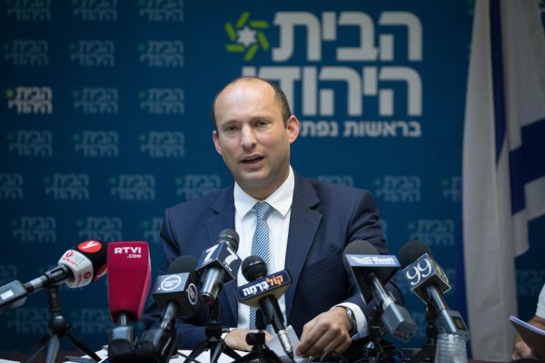 הח"כים בבית היהודי: נגד נתניהו ומגבים את בנט