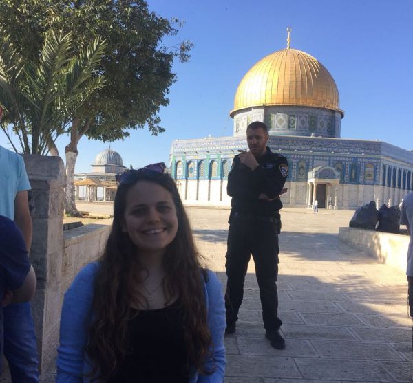 היסטריה משטרתית • עדות מהמעצר הבוקר בהר הבית