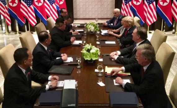 בלי קינוח בנעל: מה טראמפ וקים אכלו יחד?