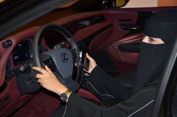 היסטוריה בסעודיה: הותר לנשים לנהוג במדינה