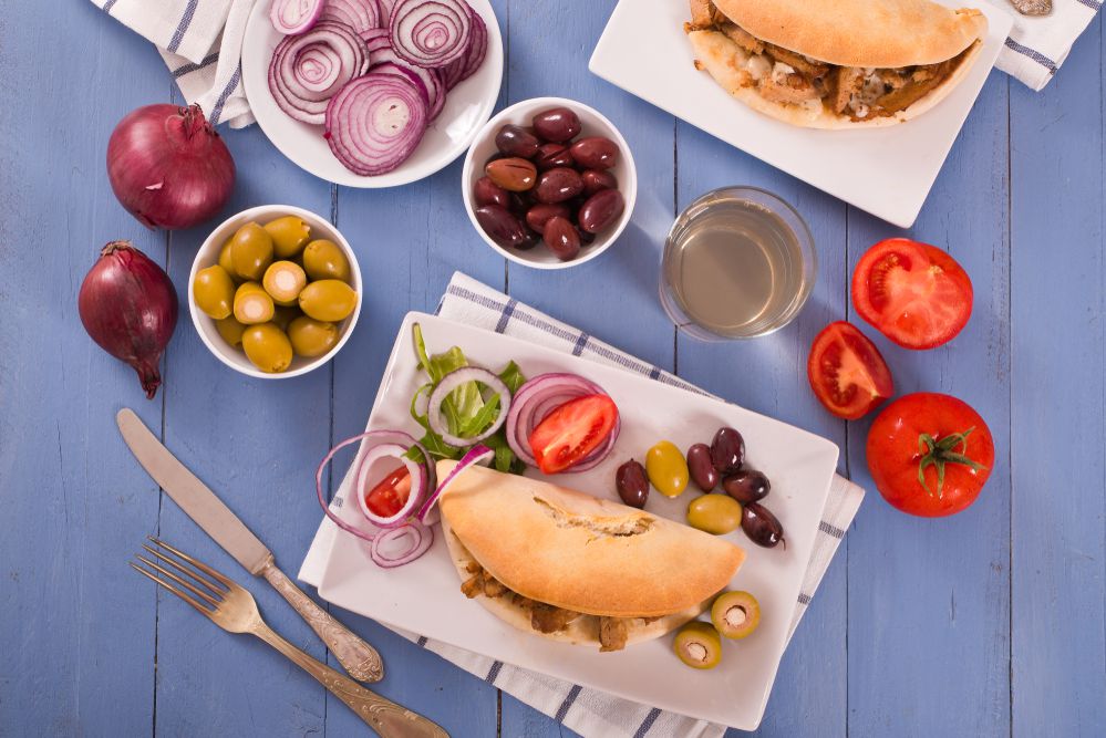 ארוחה שלמה בפיתה: 2 מתכונים ששווה לאמץ