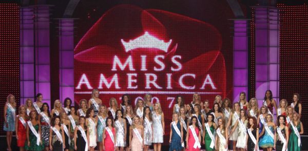 בלי לבוש חושפני: תחרות מיס אמריקה בשינוי דרמטי