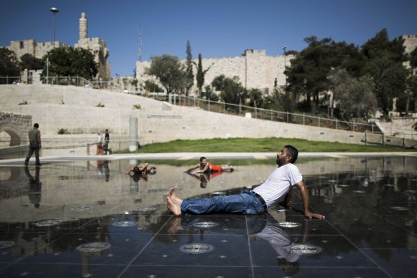 משרד הבריאות מזהיר: עומס חום קיצוני עד 42 מעלות
