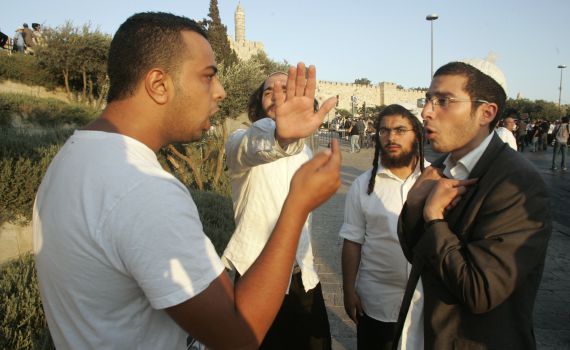 'הארץ' פתח קו חם להדתה; בן דהן תקף: "לא נתבייש"