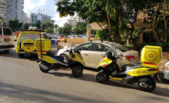 טרגדיה בנתניה: ילדה בת 5 נהרגה כשנפלה מבניין