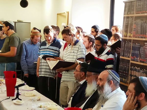 סיום הזמן בישיבת רמת גן: 52 סיומי מסכתות