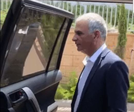 צפו: השר כחלון ניסה את האתגר המסוכן ברשת וחטף ביקורות