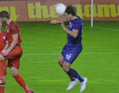 האם כדורגלנים סובלים מזעזוע מוח בגלל נגיחות? צפו