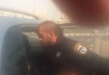 שוטר חיפש במכנסי אזרחים; התיק נגדו נסגר. צפו בתיעוד