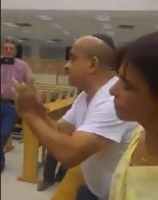 צפו: הוריו של אזריה תוקפים את יעלון: "אתה משקר"