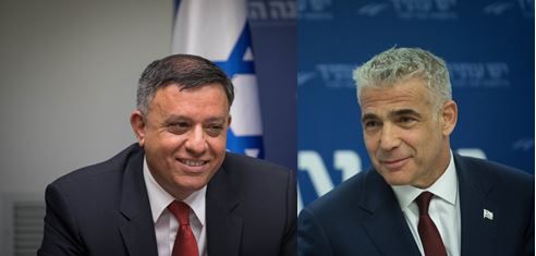 קרב באופוזיציה; המחנה הציוני ומרצ נגד יש עתיד