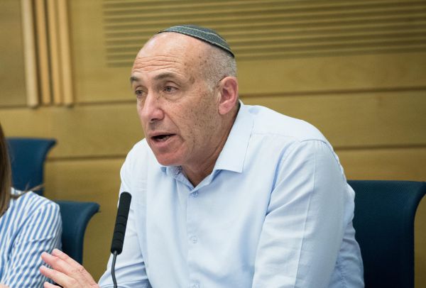 רומז על עצמו? יוגב קורא לנתניהו למנות שר רווחה חדש