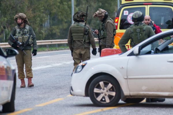 שומרון: מחבל השליך מטען בצומת ג'ית לעבר צעיר