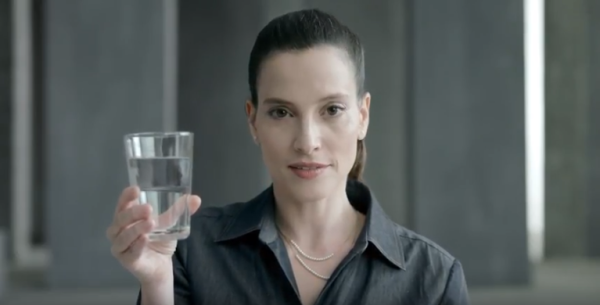 בגלל הציוץ: השחקנית תוסר מהפרסומת המוכרת?