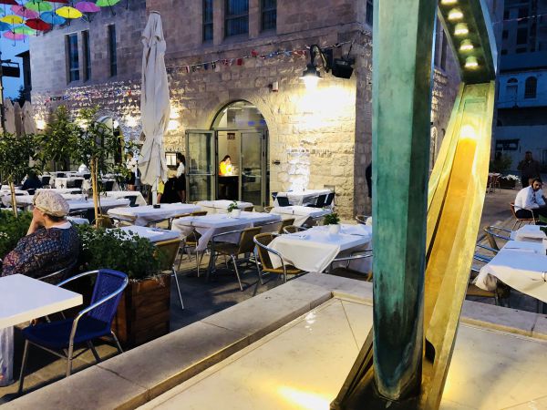 הלא לכל שירייך אני כינור| ביקורת מסעדות