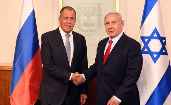 ביקור פתע: נתניהו נועד עם המשלחת הרוסית